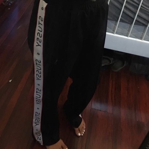 STUSSY TRACKPANTS - Picture 2 of 6